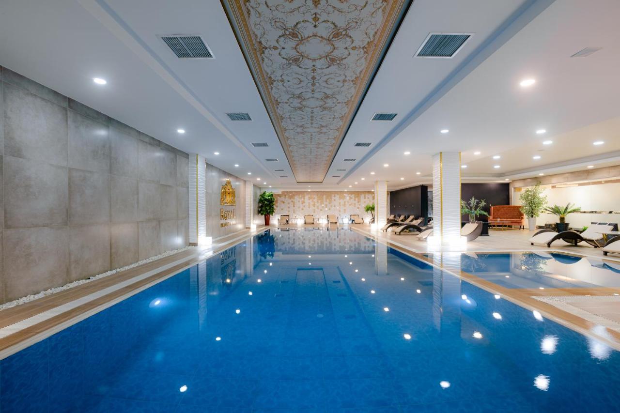 Somerset City Centre Atyrau Bagian luar foto