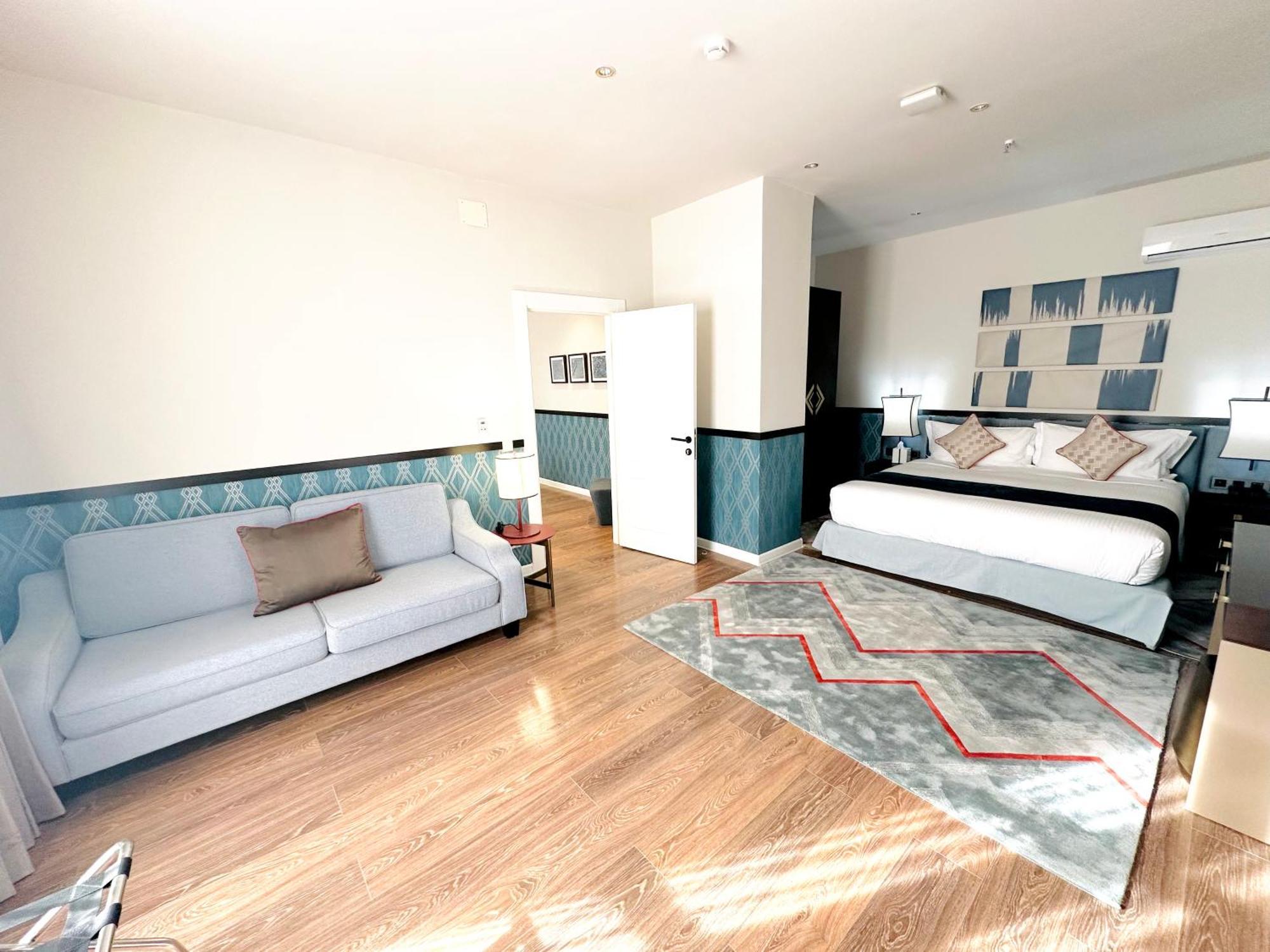 Somerset City Centre Atyrau Bagian luar foto