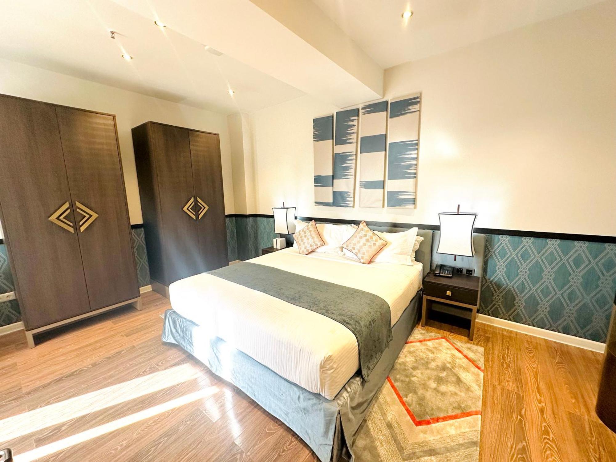 Somerset City Centre Atyrau Bagian luar foto